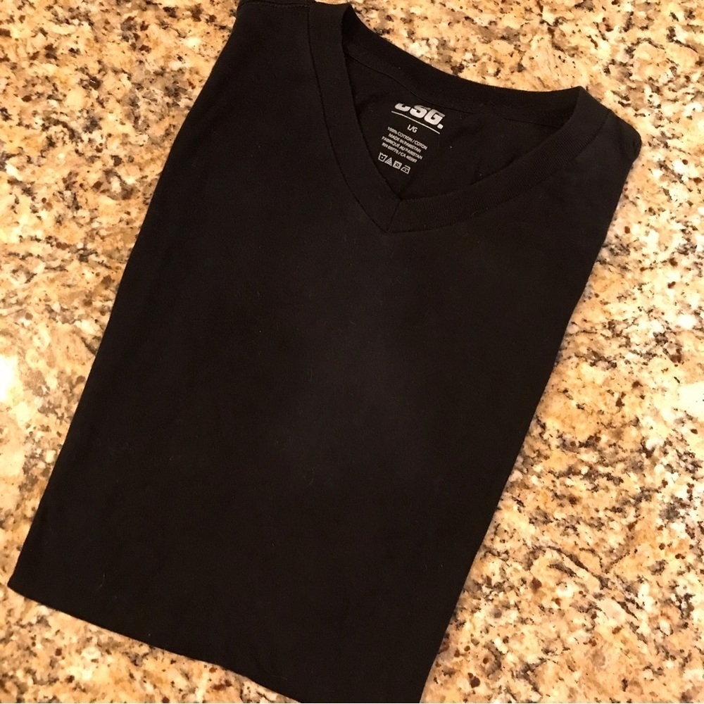 ▪️CSG Basic Black Tee